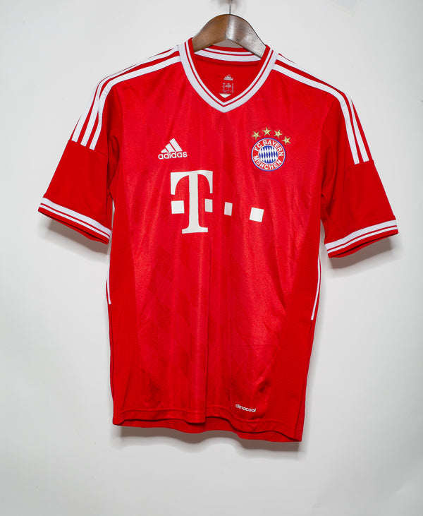 Bayern Munich 2013-14 Robben Home Kit (S)