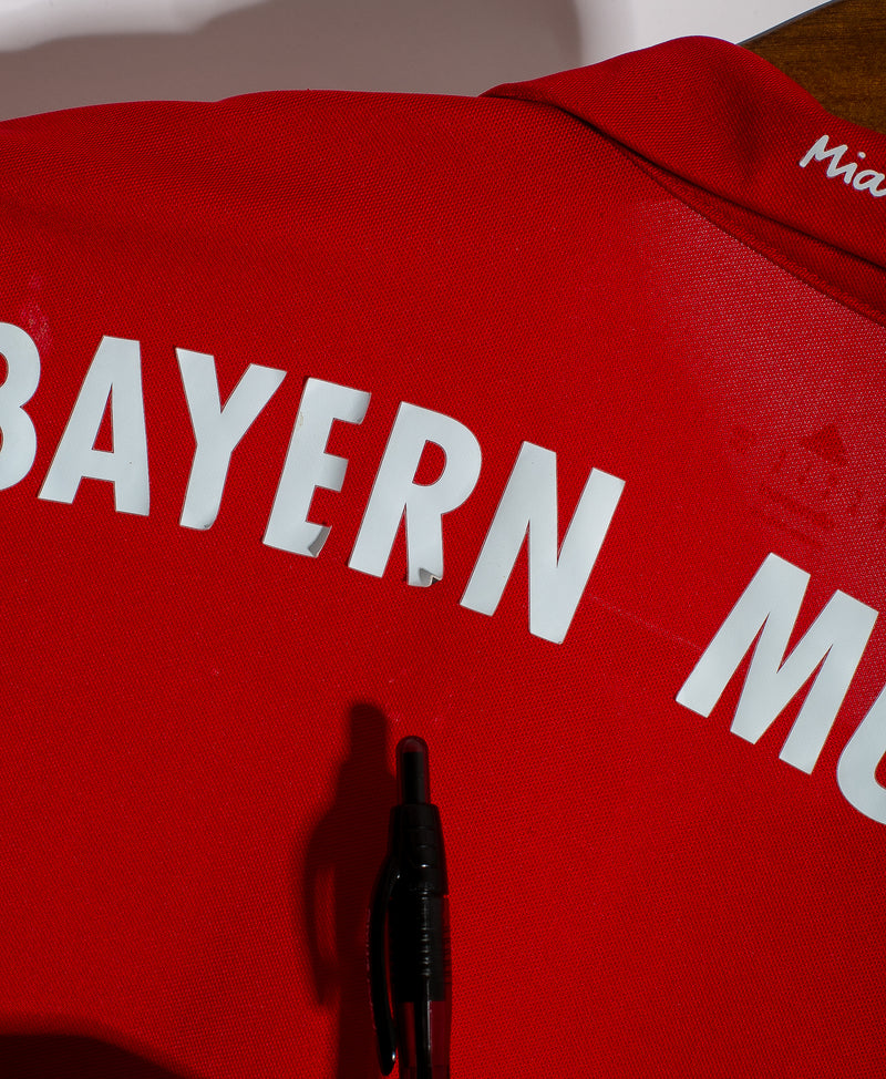 Bayern Munich 2016-17 Home Kit (S)