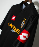 Juventus 2001-02 Away Kit (XL)