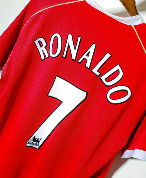 2006 - 2007 Manchester United Home #7 Ronaldo ( L )