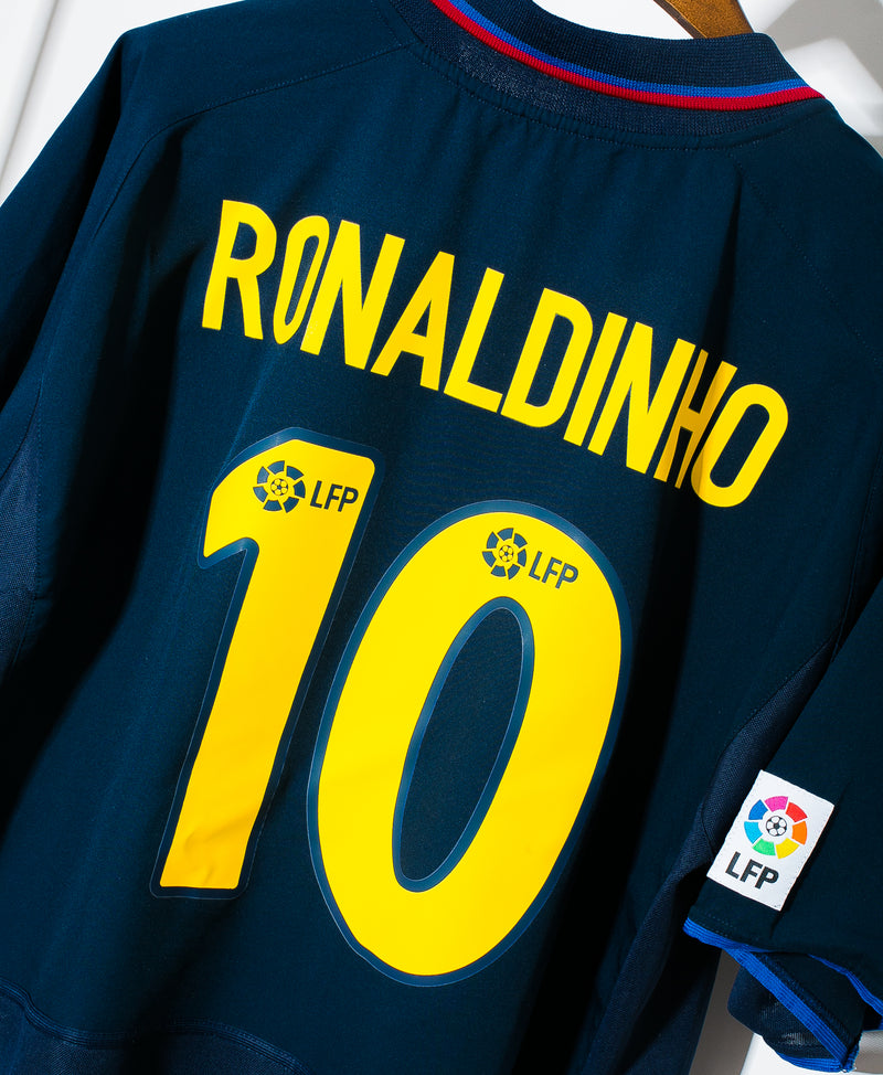 Barcelona 2002-03 Ronaldinho Away Kit (2XL)