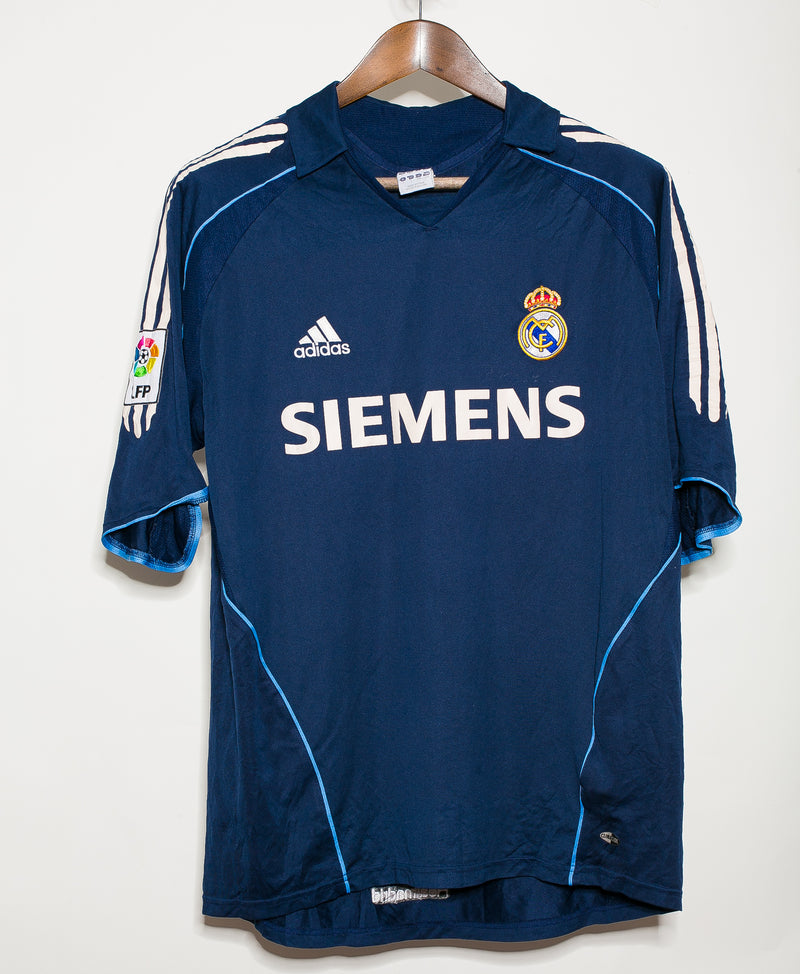 Real Madrid 2005-06 Away Kit (L)