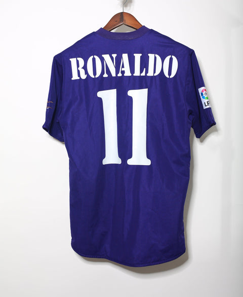 2001-02 Real Madrid Ronaldo Third Kit (L)