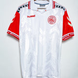 Denmark 1996 Away Kit (L)