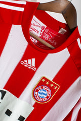 Bayern Munich 2010-11 Home Kit (L)