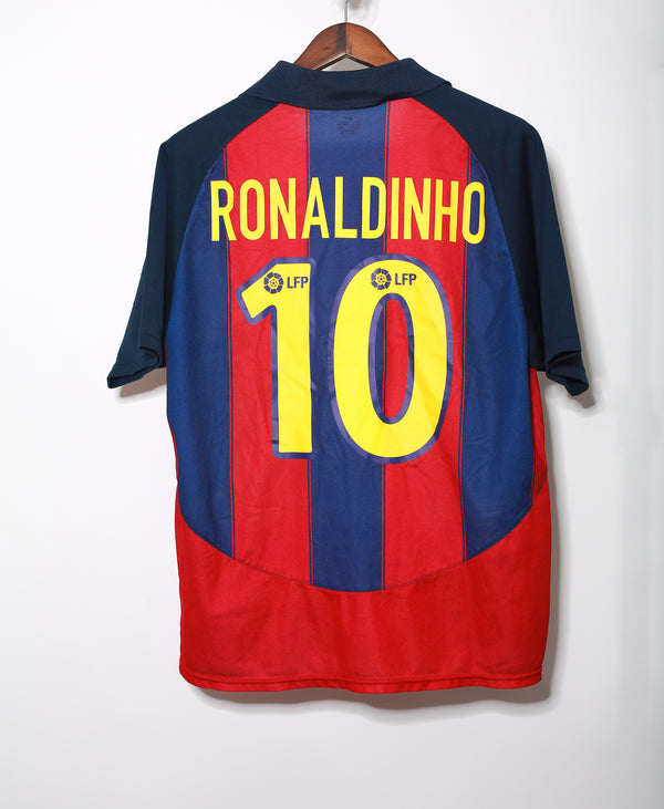 Barcelona 2003-04 Ronaldinho Home Kit (L)