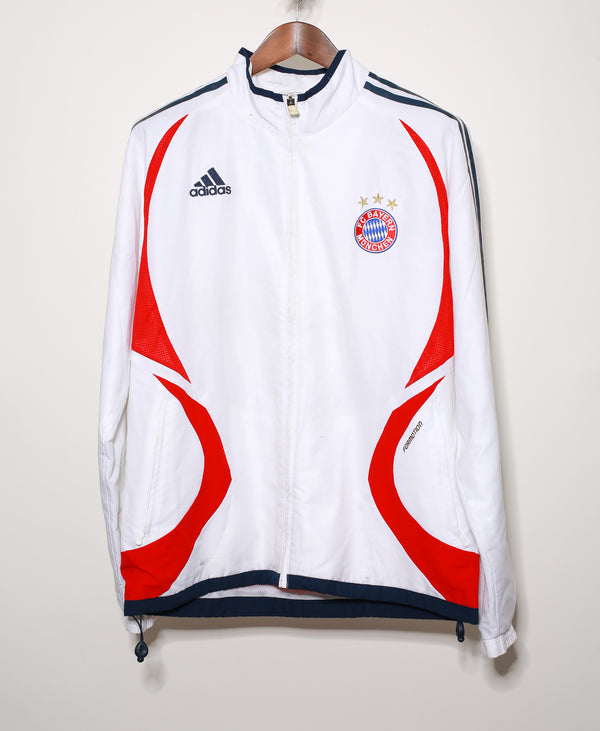 Bayern Munich Training Jacket ( M )