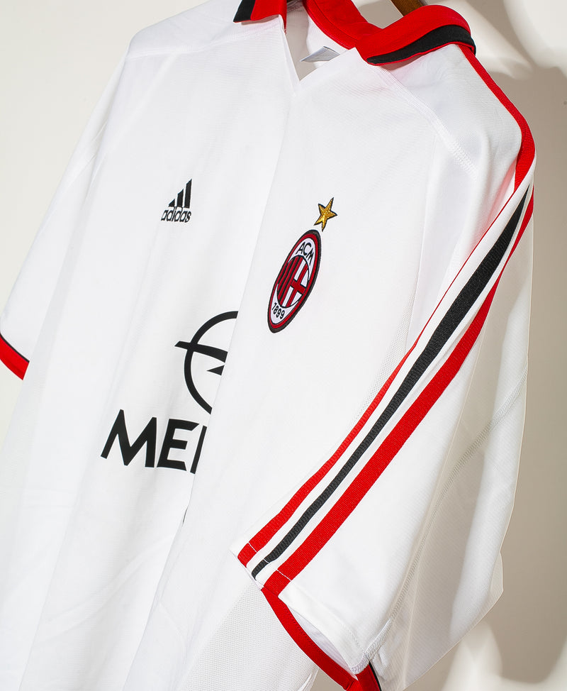 433 on X: AC Milan drop their away kit 😎👕 📸 @acmilan   / X