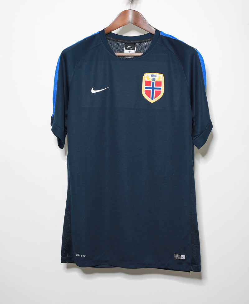2012 Norway Training Kit ( XL )