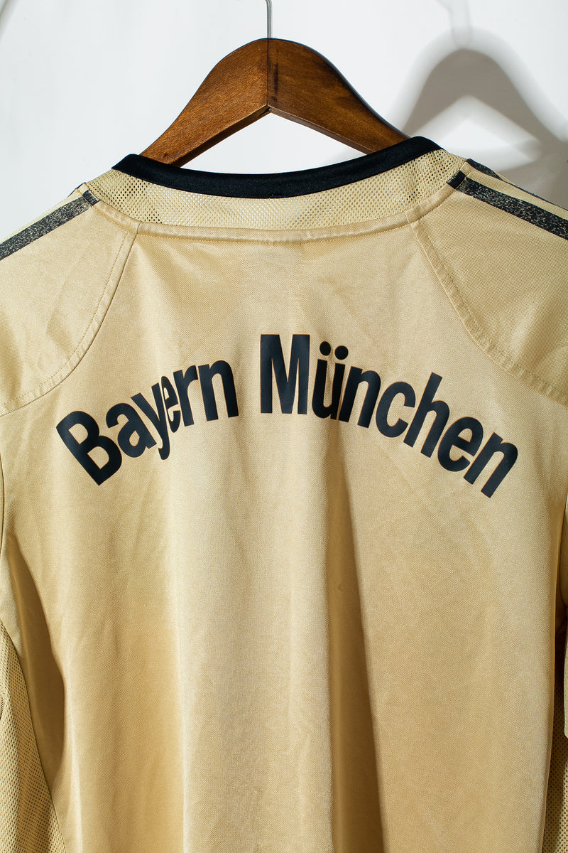Bayern Munich 2004-05 Away Kit (L)