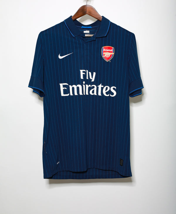 Arsenal 2009-10 Away Kit (L)