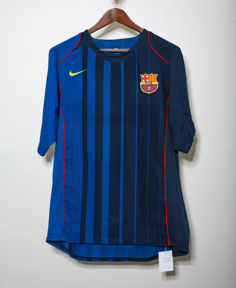 2004 - 2006 FC Barcelona Third Kit #10 Ronaldinho ( XL )