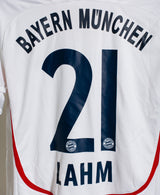 Bayern Munich 2006-07 Lahm Away Kit (M)