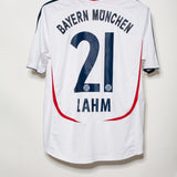 Bayern Munich 2006-07 Lahm Away Kit (M)