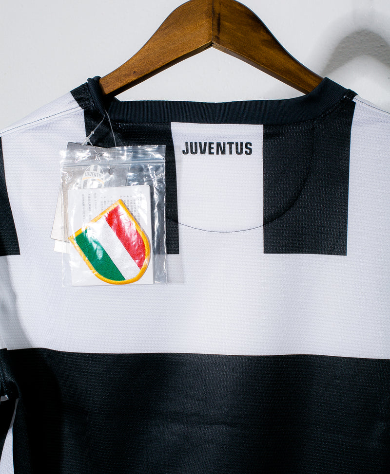 2012 Juventus Home BNWT ( M )