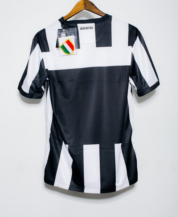 2012 Juventus Home BNWT ( M )