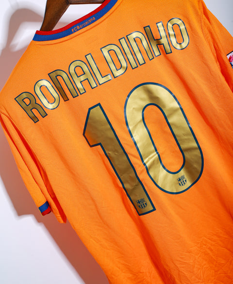 Barcelona 2006-07 Ronaldinho Away Kit (L)