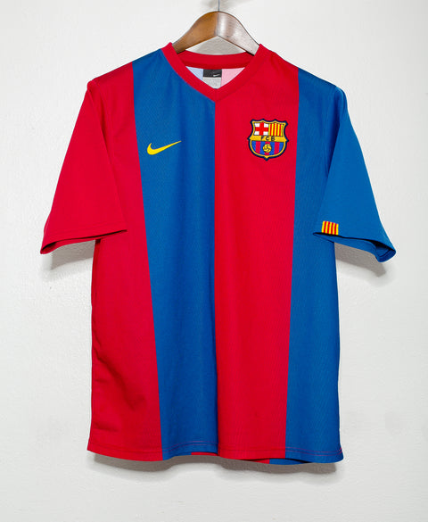 2006 FC Barcelona Home #10 Ronaldinho Basic Version ( L )