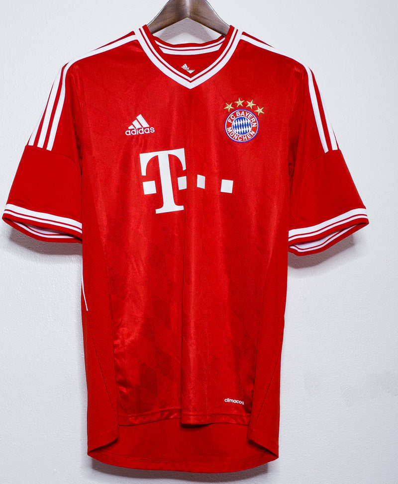 Bayern Munich 2013-14 Schweinsteiger Home Kit (L)