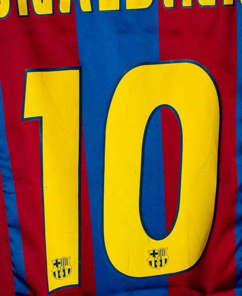 Barcelona 2004-05 Ronaldinho Home Kit (S)