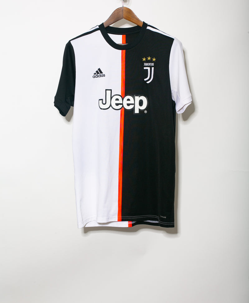 Juventus 2019-20 Ronaldo Home Kit (L)