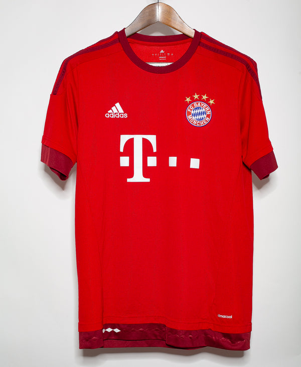 Bayern Munich 2015-16 Gotze Home Kit (L)