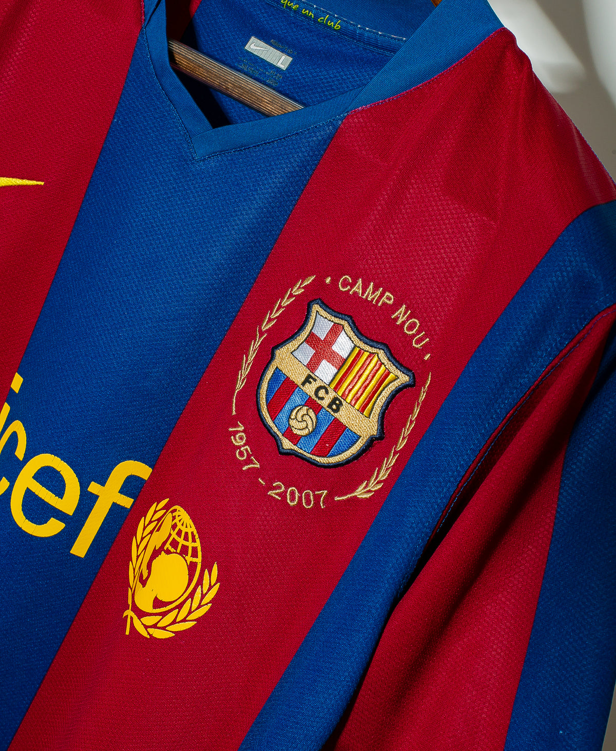 Barcelona 2007-08 Ronaldinho Home Kit (L)
