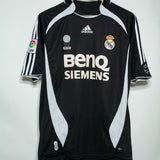 Real Madrid 2006-07 Roberto Carlos Away Kit (L)