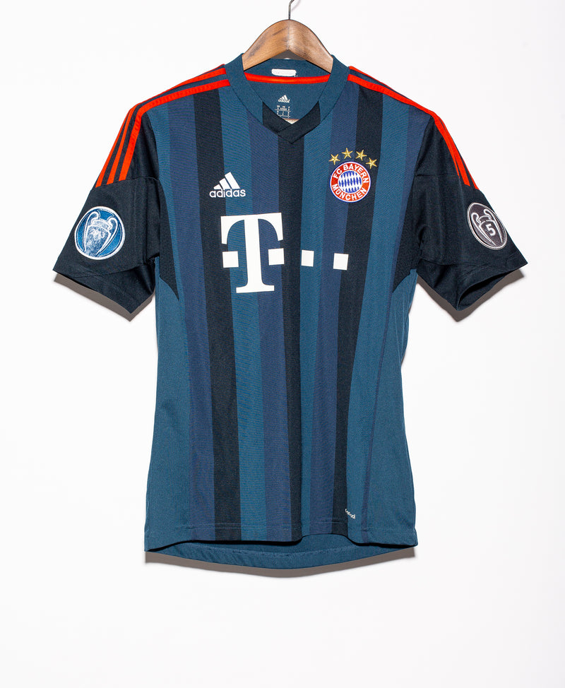 Bayern Munich Third Kit  2013 - 2014