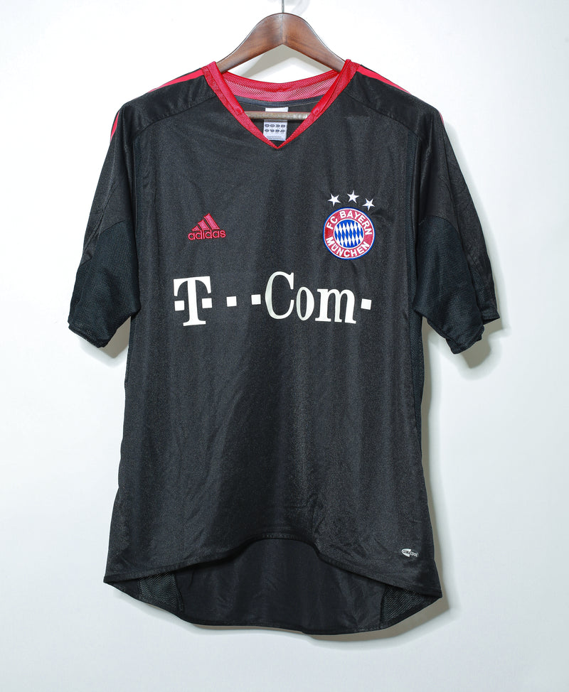 Bayern Munich 2004-05 Third Kit (L)