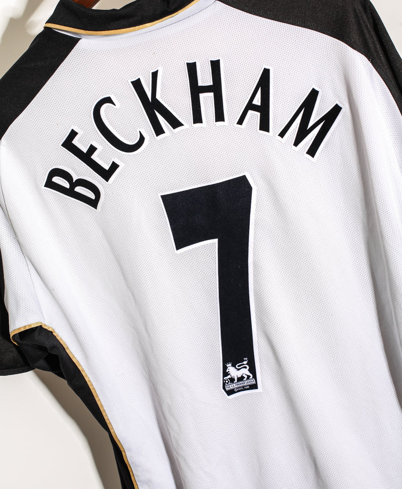 Manchester United 2001-02 Beckham Centenary Kit Reversible (XL)