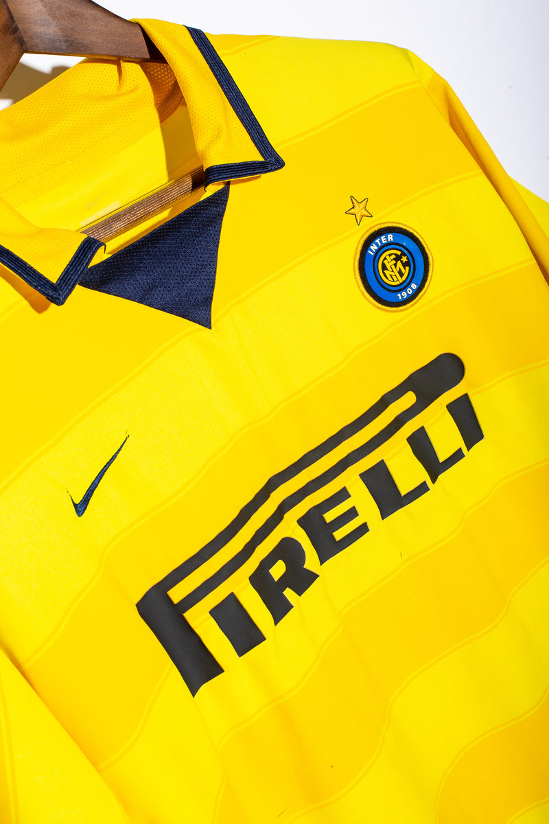 Inter Milan Away Kit 2003 - 2004 (XL)