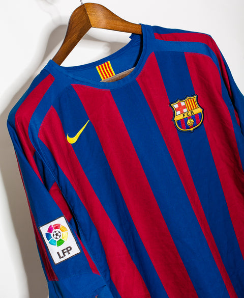 2005 FC Barcelona Home #19 Messi ( XL )