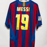 2005 FC Barcelona Home #19 Messi ( XL )