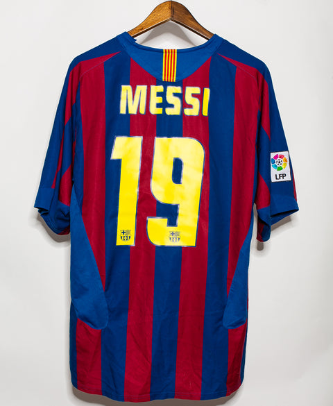 2005 FC Barcelona Home #19 Messi ( XL )