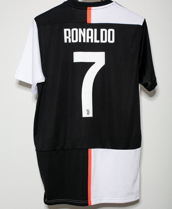 Juventus 2019-20 Ronaldo Home Kit (L)