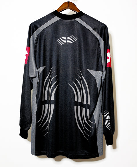 2001 - 2002 Juventus GK Kit ( XL )