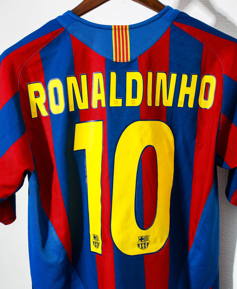 Barcelona 2004-05 Ronaldinho Home Kit (S)