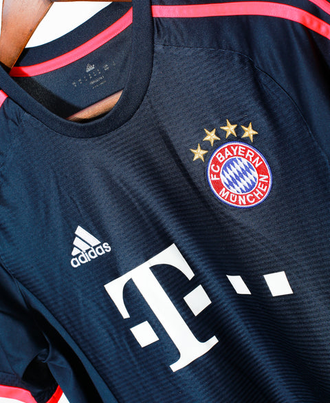 2015 Bayern Munich Away #25 Muller ( M )