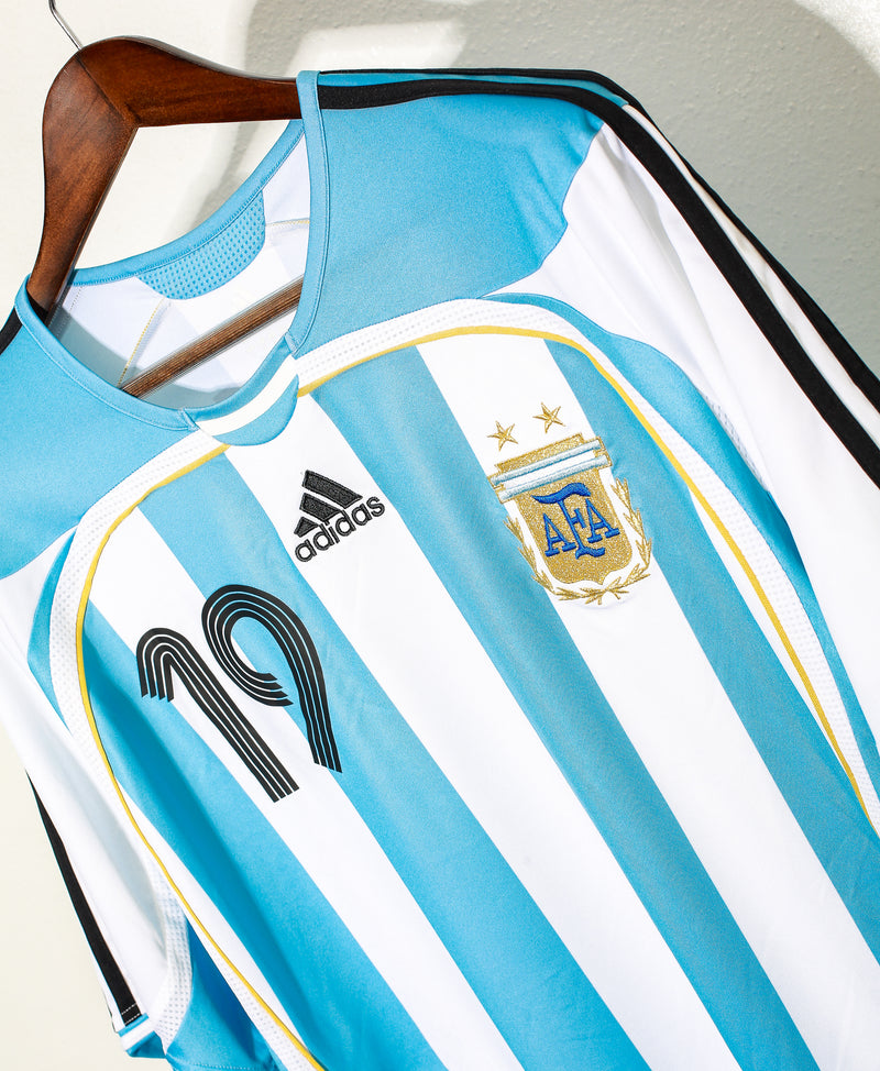 Argentina 2006 World Cup Messi Home Kit (XL)