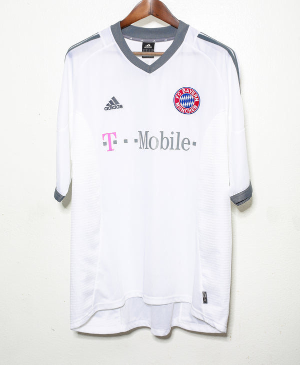 Bayern Munich 2002-03 Elber Away Kit (2XL)