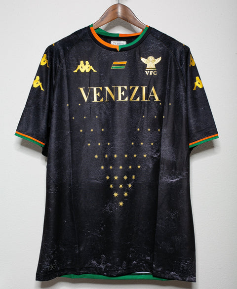 2021 - 2022 BNIB Venezia Home EURO SIZE ( XXL ) FITS LIKE XL