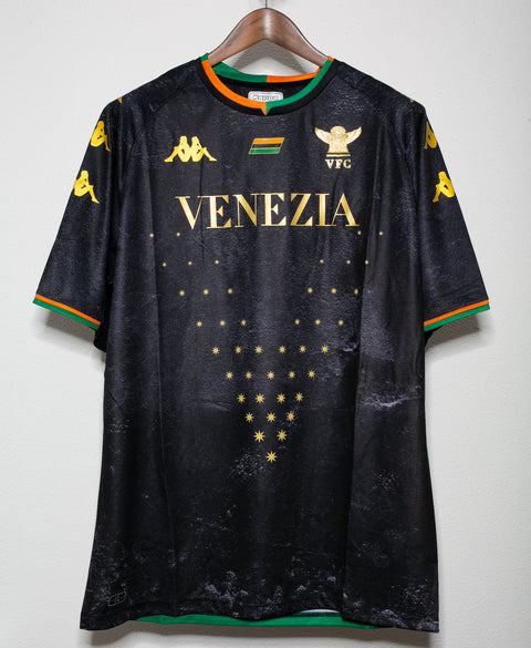 2021 - 2022 BNIB Venezia Home European Size ( XXL )