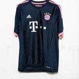 Bayern Munich 2015-16 Muller Away Kit (XL)