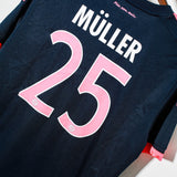 Bayern Munich 2015-16 Muller Away Kit (XL)