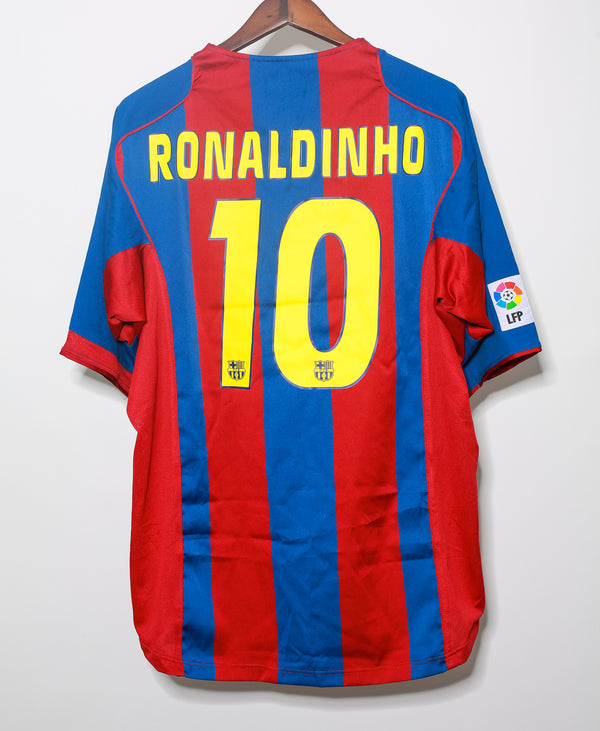 Barcelona 2004-05 Ronaldinho Home Kit (2XL)
