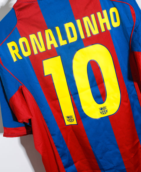 Barcelona 2004-05 Ronaldinho Home Kit (2XL)