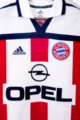 Bayern Munich Away 2000 - 2002 Kit