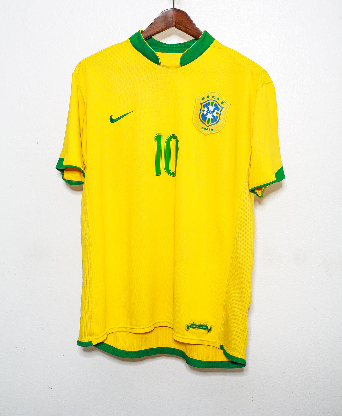 2006 Brazil Home #10 Ronaldinho ( L )