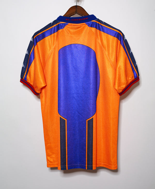 Barcelona 1997-98 Away Kit (M)